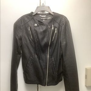 Karl Lagerfeld Paris Size Small Faux Leather Textured Motorcycle Jkt Like New